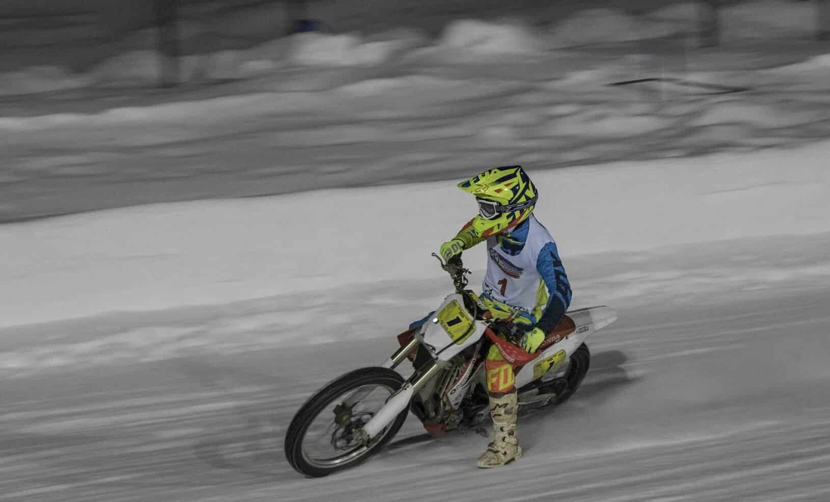 Nil Solans manté el domini als Ice Gladiators després de la segona jornada  - Comitè Olímpic Andorrà